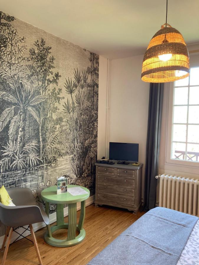 Maison D'Hotes Il Etait Une Fois Pont-Évêque Exteriör bild